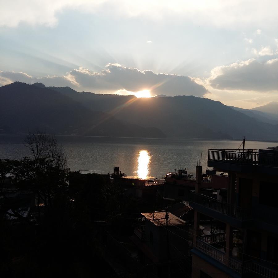 Hotel Bhadrakali Pokhara Inn Exterior foto